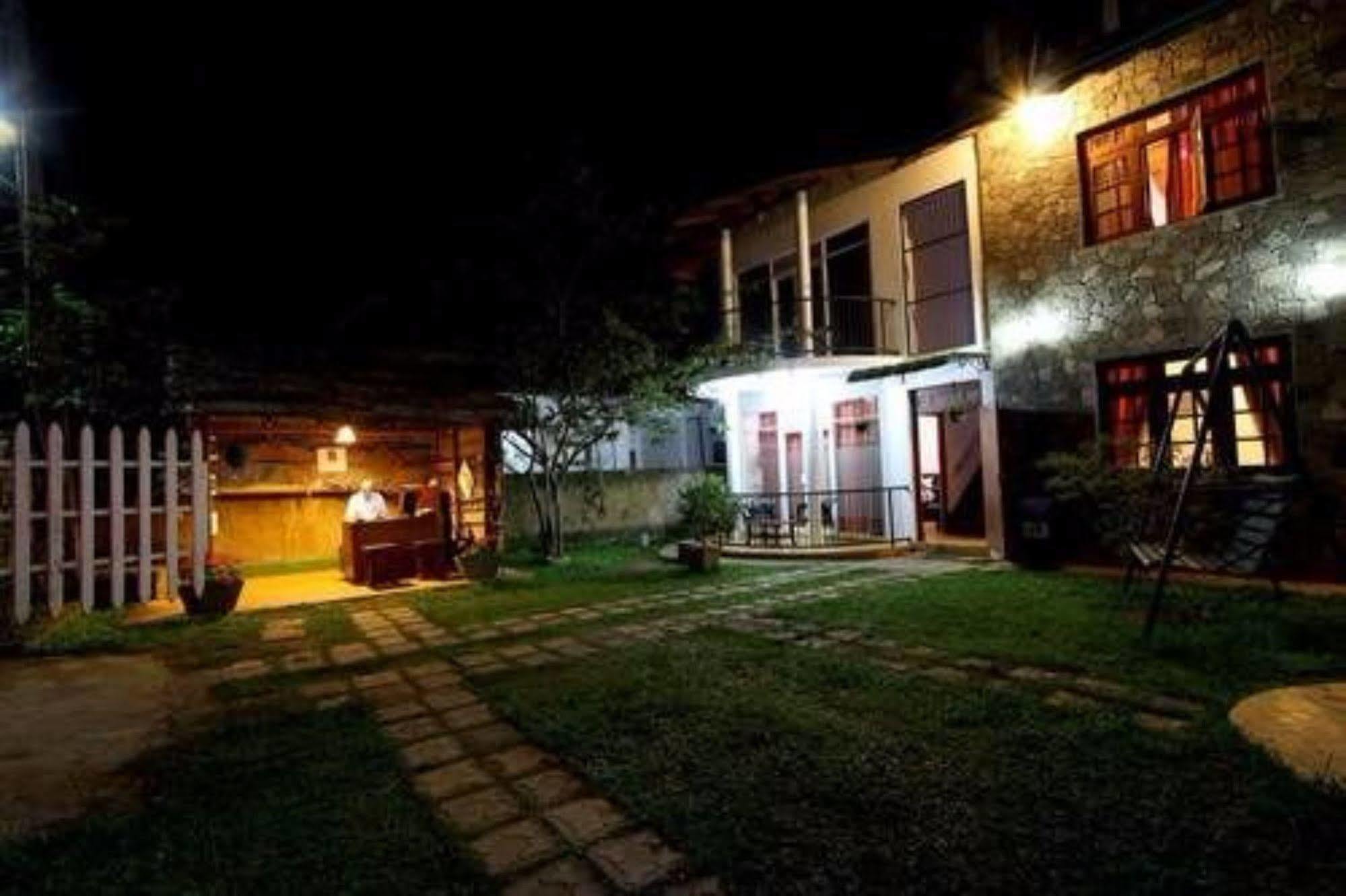Готель Ella Rock House Екстер'єр фото
